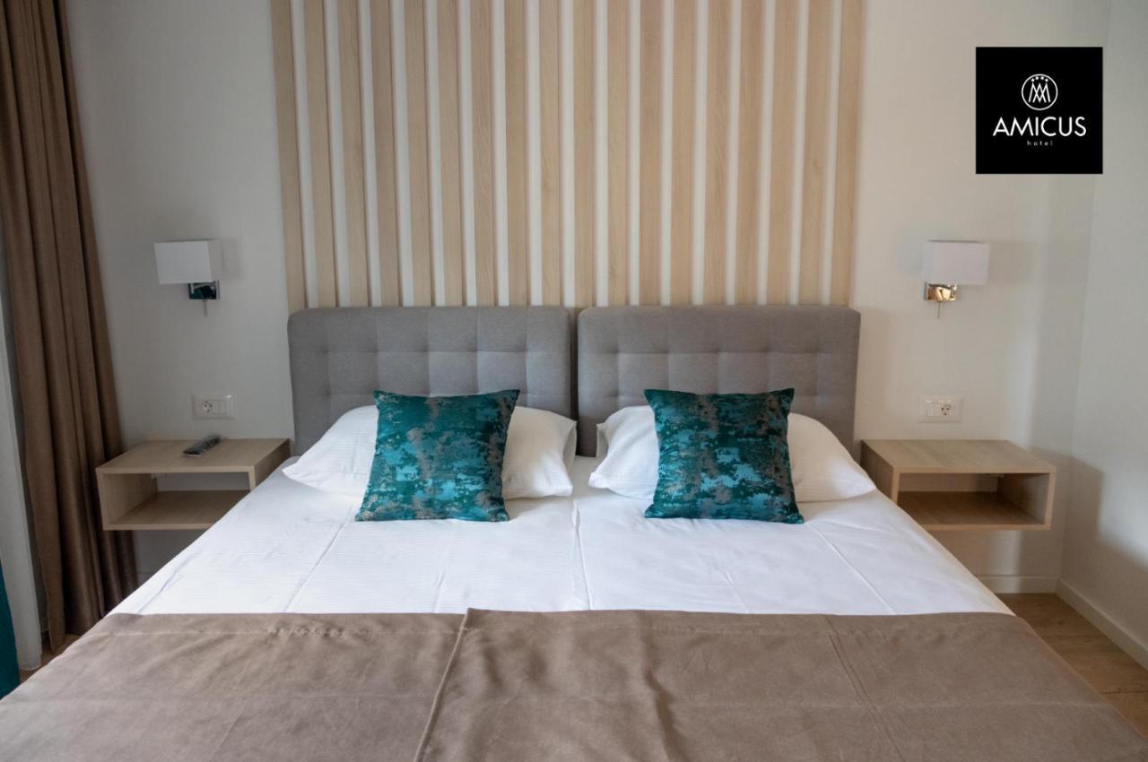מוסטר Hotel Amicus מראה חיצוני תמונה