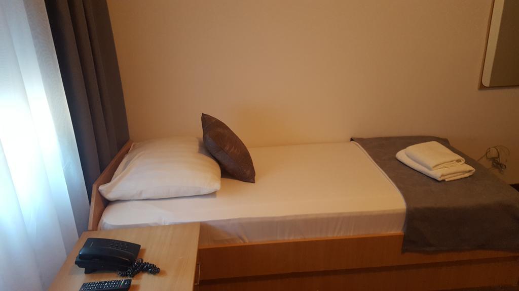 מוסטר Hotel Amicus מראה חיצוני תמונה